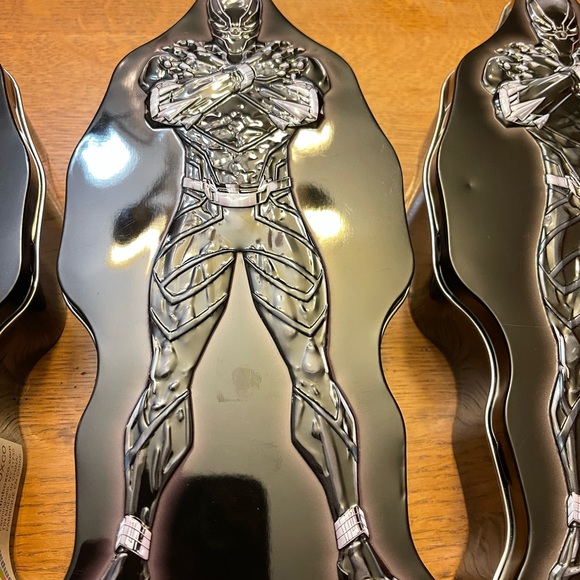 Four Black Panther Tins - Picture 11 of 13